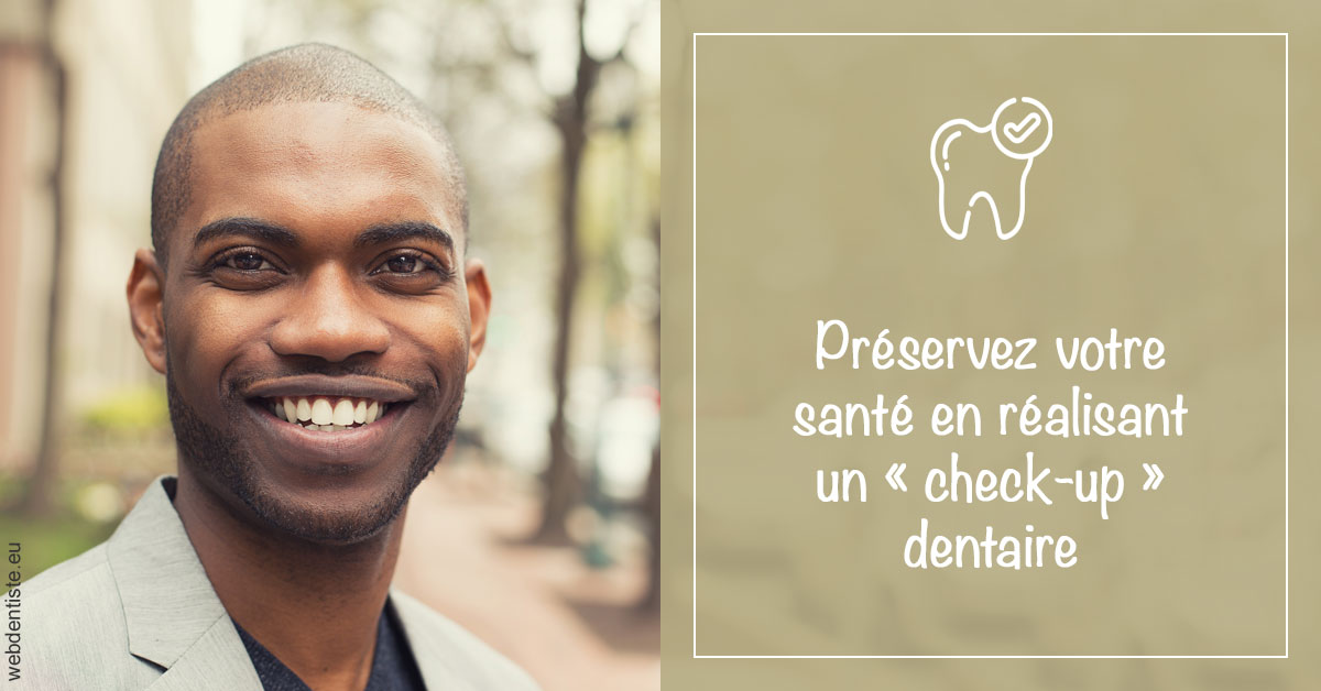 https://www.smileclinique83.fr/Check-up dentaire